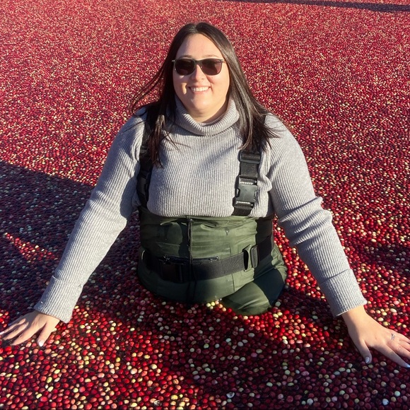 Meet your Posher, Lisa - Picture 1 of 1